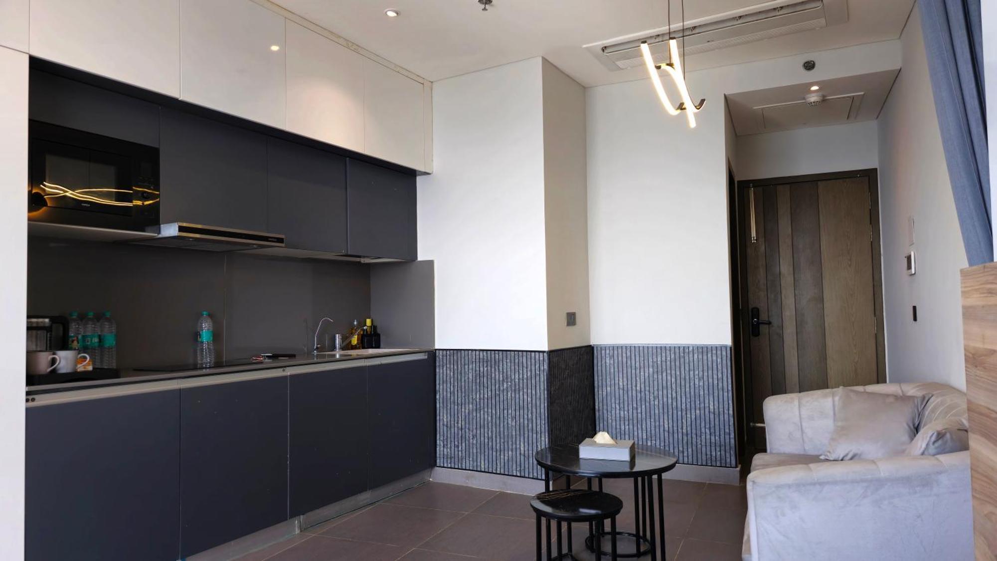 Отель The Luxe Living Нойда Экстерьер фото